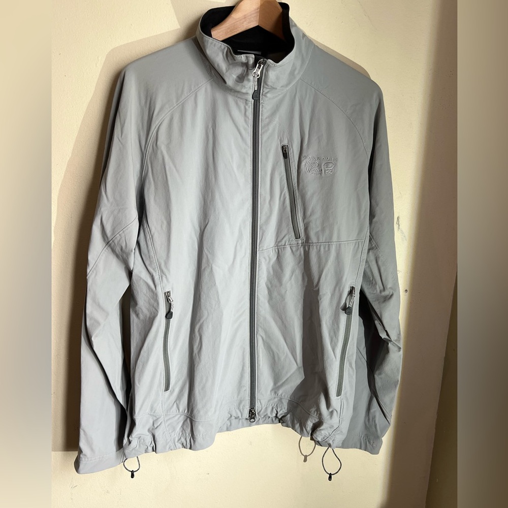 Mountain Hardwear Light Gray men’s Windbreaker